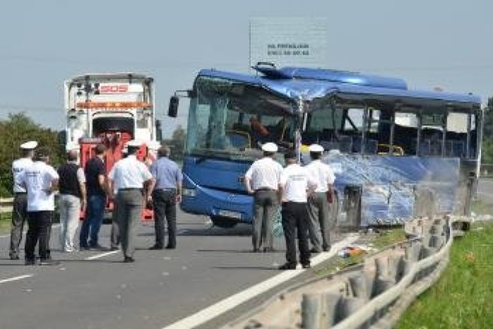Ilustračný obrázok k článku Po tragickej nehode autobusu je v nemocnici stále desať ľudí