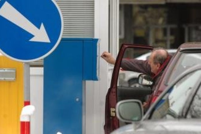 Ilustračný obrázok k článku Bystrická Europa spúšťa nový systém evidencie parkovania: Ako funguje a čo sa mení pre vodičov?