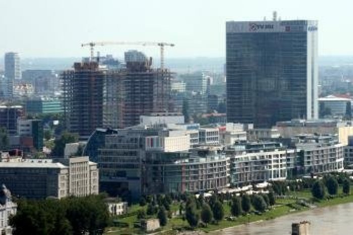Ilustračný obrázok k článku Rozvojová banka Rady Európy oceňuje Bratislavu, poskytla jej pôžičku