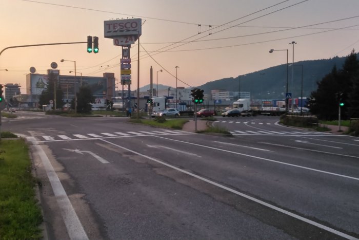 Ilustračný obrázok k článku Rozkopaná križovatka Tesco: Pozrite, aké zmeny sa na nej aktuálne dejú...