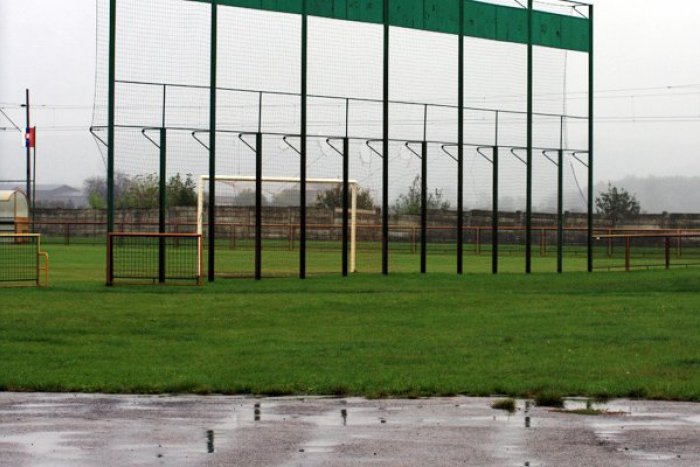 Ilustračný obrázok k článku Počasie vyhralo nad futbalom: Víkendové zápasy sa neuskutočnia