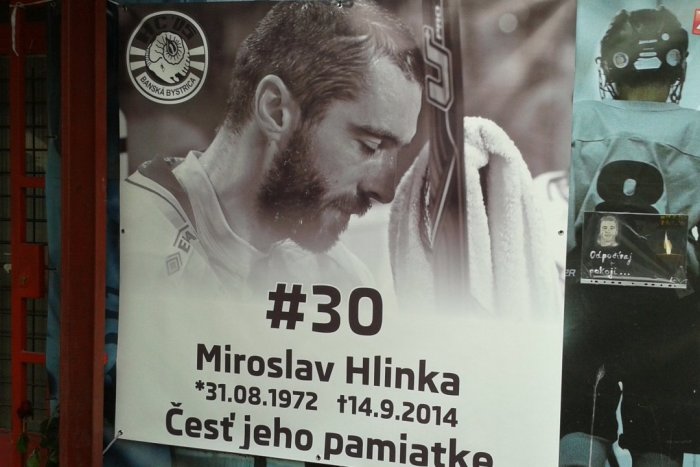 Ilustračný obrázok k článku Posledná rozlúčka s Mirom Hlinkom (†42): Kedy známeho hokejistu vyprevadia do hokejového neba?
