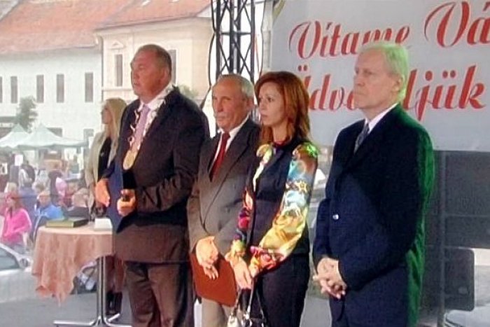 Ilustračný obrázok k článku Primátor mesta ocenil občanov i športovcov: Na týchto Rožňavčanov môžeme byť hrdí
