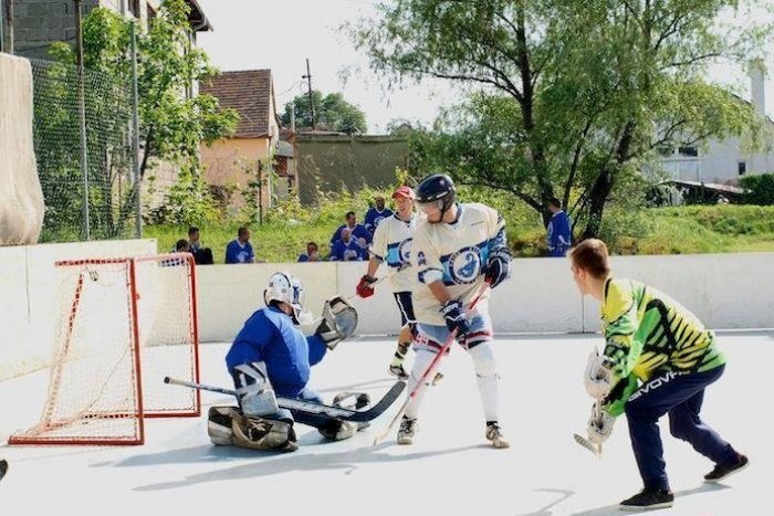 Ilustračný obrázok k článku Hokejbal v Zlatých Moravciach: Aké duely nás čakajú počas víkendu?