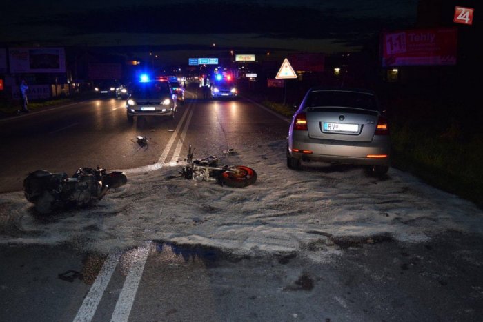 Ilustračný obrázok k článku Vážna nehoda OBRAZOM: Motorkár (36) spadol, prešiel do protismeru a zrazil sa s octaviou
