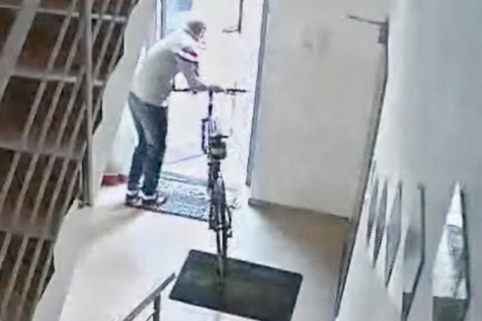 Ilustračný obrázok k článku Krádež bicykla za bieleho dňa: TOTO je záznam priamo z kamery