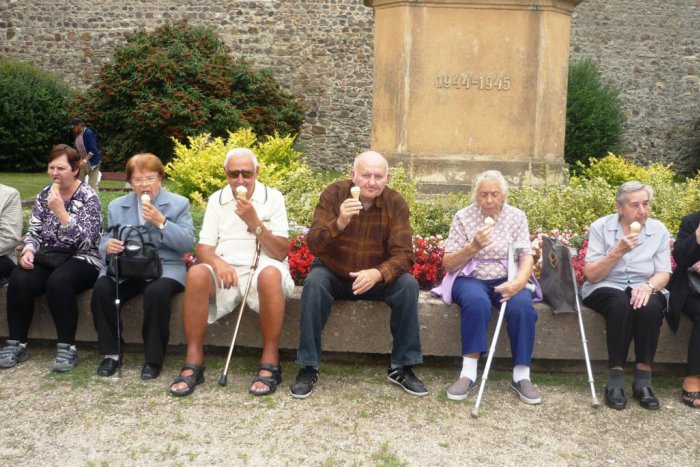 Ilustračný obrázok k článku Toto nie je len domov dôchodcov: Seniori v Janovej Lehote dokazujú, že si stále vedia užívať život!