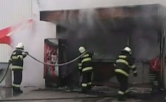 Ilustračný obrázok k článku Info o zdravotnom stave popáleného muža: Po výbuchu stánku s kebabom ho vrtulníkom previezli do Bratislavy