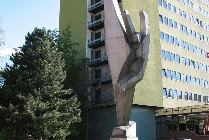 Ilustračný obrázok k článku Plastika významného sochára, či Lenin v USA: Aj takéto sochárske popradské skvosty splynuli s okolím alebo zmizli