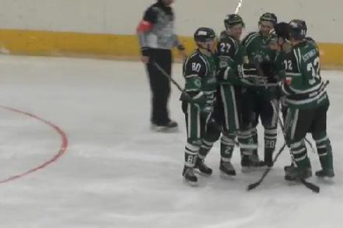 Ilustračný obrázok k článku Novozámockí hokejisti privítali Újpest: Rozhodli až samostatné nájazdy