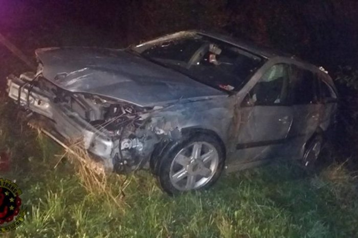 Ilustračný obrázok k článku Nebezpečná havária pri Jalnej OBRAZOM: Renault vyletel mimo cesty!