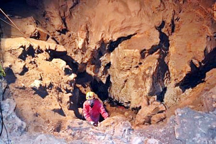 Ilustračný obrázok k článku Jaskyniari sa pustili do výskumných prác: Tajomstvá odhaľujú v Gombaseckej jaskyni