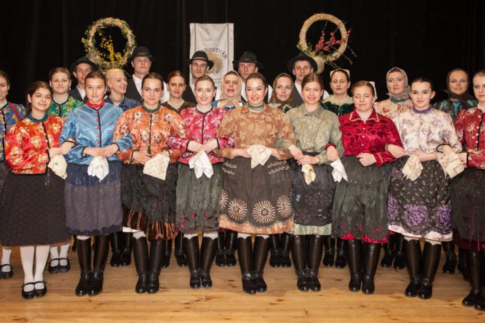 Ilustračný obrázok k článku Borostyán ako jediný reprezentoval náš kraj: V Liptovskom Mikuláši ich výkon patrične ocenili