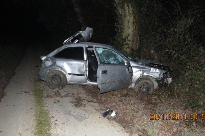 Ilustračný obrázok k článku Pri Žiline došlo k vážnej nehode: Mladý vodič (18) dostal šmyk, auto sa niekoľkokrát prevrátilo!