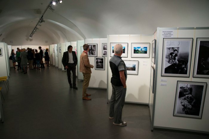 Ilustračný obrázok k článku Idea, akcia, fotografia: V bratislavskej Roman Fecik Gallery bude výstava akčnej fotografie
