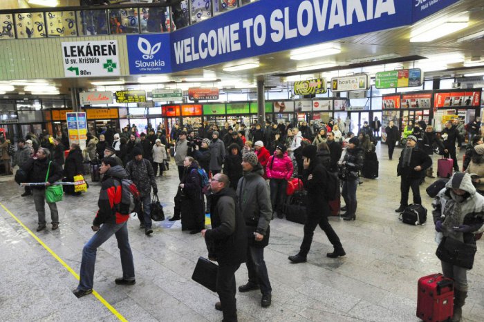 Ilustračný obrázok k článku Bratislavskú Hlavnú stanicu čaká aj dnes popoludní nápor cestujúcich