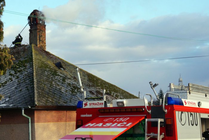Ilustračný obrázok k článku Košickí hasiči prežili búrlivú noc: Dva rodinné domy skončili v plameňoch!