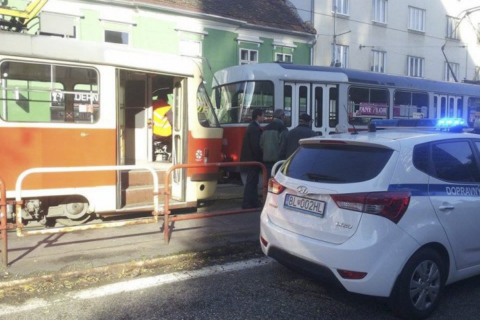 Ilustračný obrázok k článku Na Špitálskej ulici došlo k zrážke dvoch električiek
