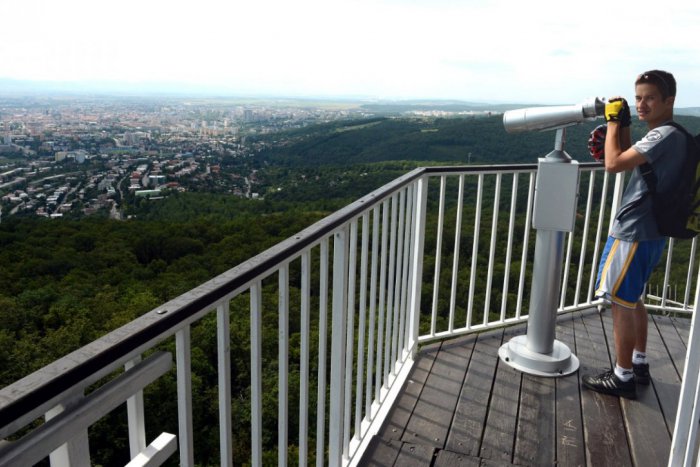 Ilustračný obrázok k článku Pokochajte sa úžasnou scenériou: TOP 5 vyhliadkových veží v Košickom kraji!