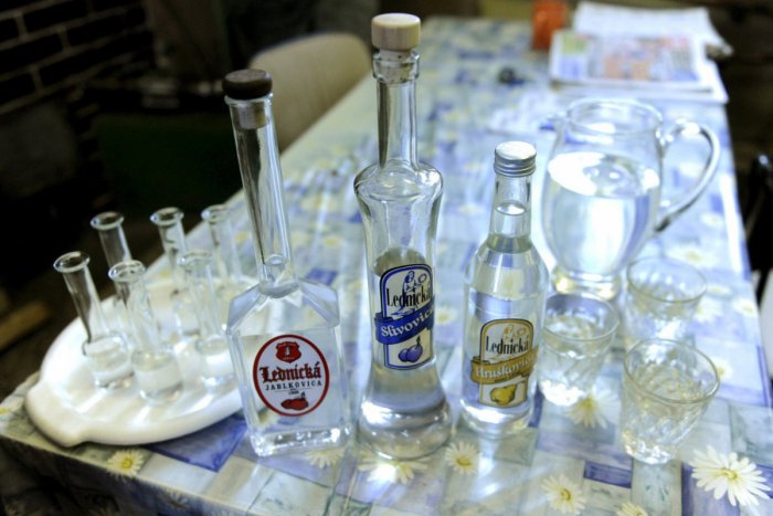 Ilustračný obrázok k článku Nový systém známok na alkohole a cigaretách: V Nitrianskom kraji sa dotkne 11 firiem
