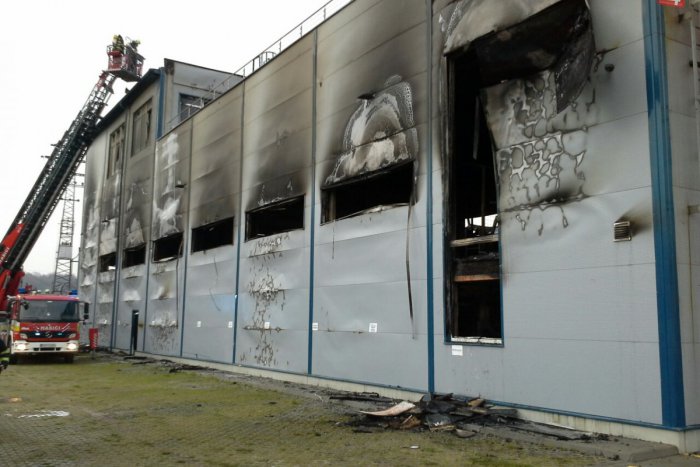 Ilustračný obrázok k článku Ničivý požiar vo fabrike: Pozrite si ZÁBERY priamo z miesta