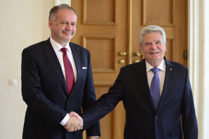 Ilustračný obrázok k článku Kiska v rámci spomienky na November 89 privíta v Bratislave päť prezidentov