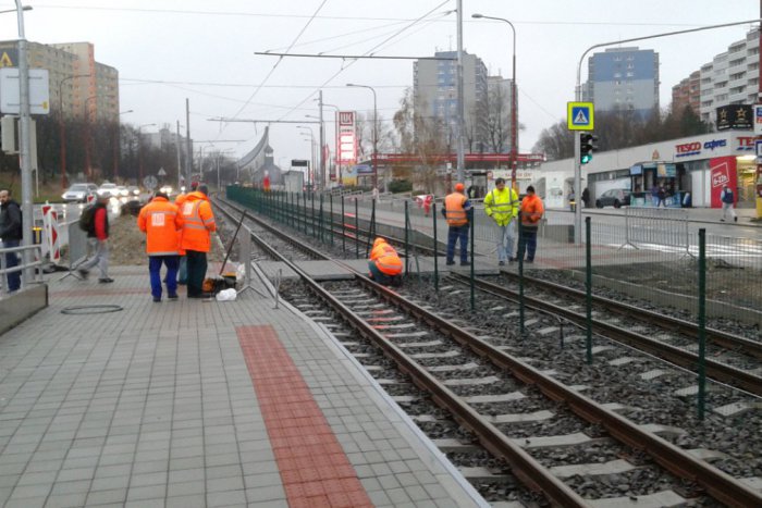 Ilustračný obrázok k článku Na električkovú trať sa prišla pozrieť aj nová hlavná dopravná inžinierka Bratislavy Tatiana Kratochvíľová