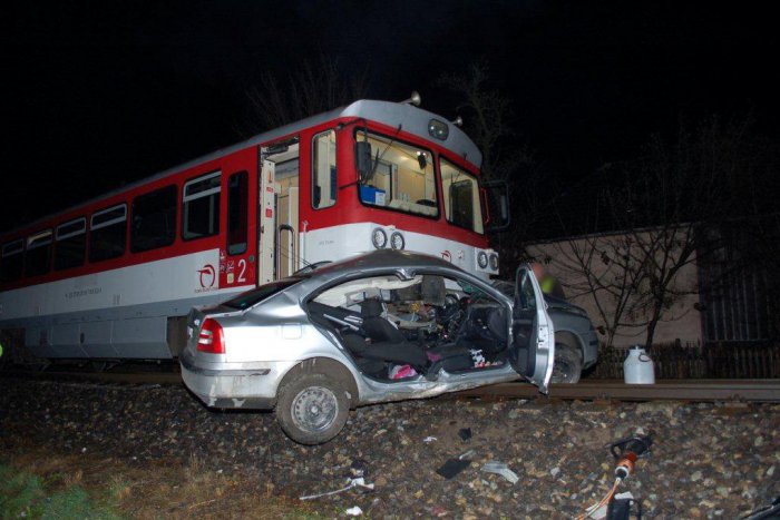 Ilustračný obrázok k článku V Žiline došlo k vážnej nehode: Zrážka škodovky s vlakom na železničnom priecestí!