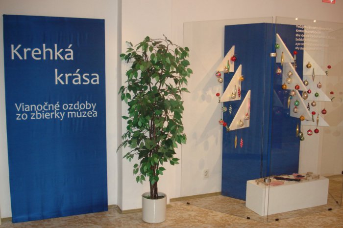 Ilustračný obrázok k článku Originálna vianočná výstava: Ako zdobili stromček naši predkovia?