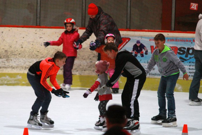Ilustračný obrázok k článku Zimný štadión otvorí brány verejnosti: Na deti čaká korčuľovanie a súťaže o ceny!
