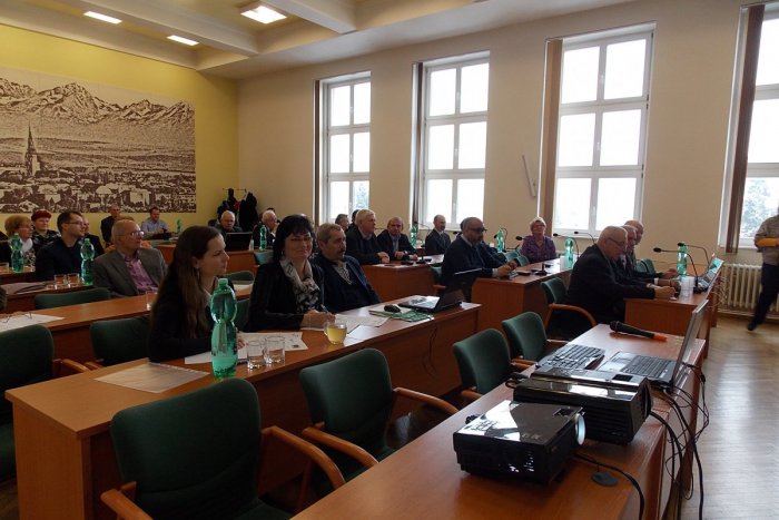 Ilustračný obrázok k článku Nezvyčajná situácia v mestskom parlamente: Čekovský bude poslancom len 13 dní