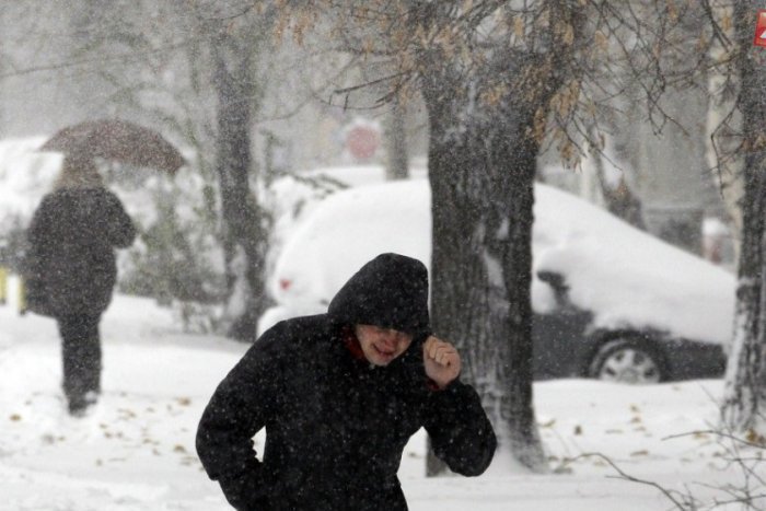 Ilustračný obrázok k článku Meteorológovia z SHMÚ: Prituhne, padajúci sneh môže miestami vytvoriť jazyky!