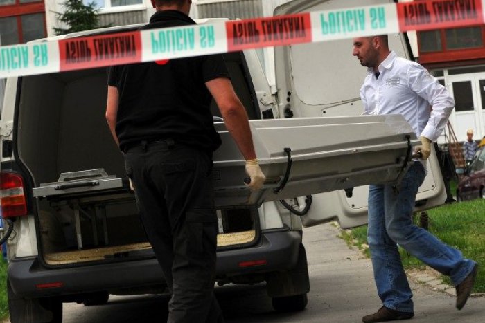Ilustračný obrázok k článku Na bratislavskej benzínovej pumpe našli v aute mŕtve telo muža
