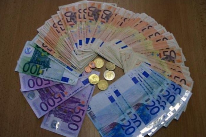 Ilustračný obrázok k článku Poslanci uvoľnili z rezervného fondu 600 000 eur: Na čo sa peniaze použijú?