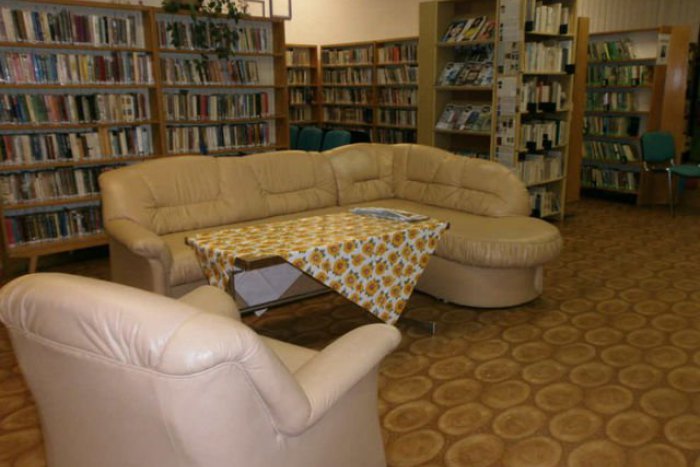 Ilustračný obrázok k článku Príjemná novinka v dvoch prešovských knižniciach: K dispozícii sú gauče a môžete si aj poležať!