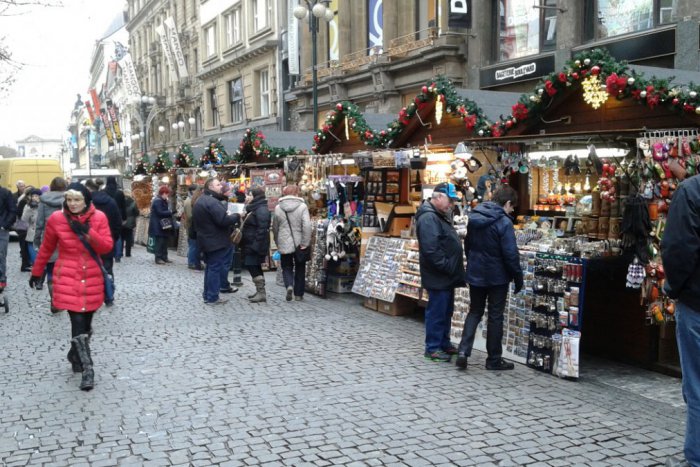 Ilustračný obrázok k článku Čím sa od seba líšia vianočné trhy v Bratislave od tých v Prahe? Na českých neprevláda predaj alkoholu