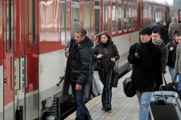 Ilustračný obrázok k článku Sviatky spustia veľkú migráciu: Vlakové spoje budú posilnené aj z Topoľčian!