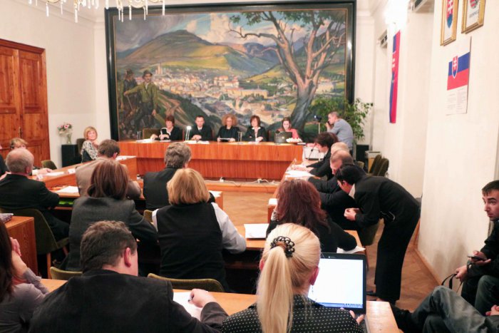 Ilustračný obrázok k článku Kremnickí poslanci si schvaľovali odmeny: Pozrite, koľko dostanú za zastupiteľstvo či zasadnutie v komisiách