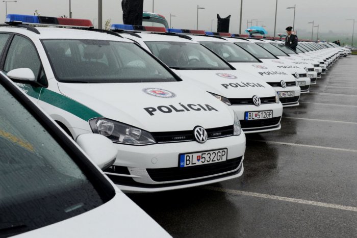 Ilustračný obrázok k článku Päť vrážd, 17 ukradnutých áut, tri znásilnenia... Rok 2014 v Brezne očami polície!