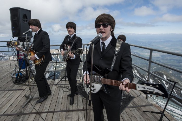 Ilustračný obrázok k článku V Humennom na Silvestra ožije Beatles: Zahrá nám revival, ktorý často označujú za najlepší na svete!