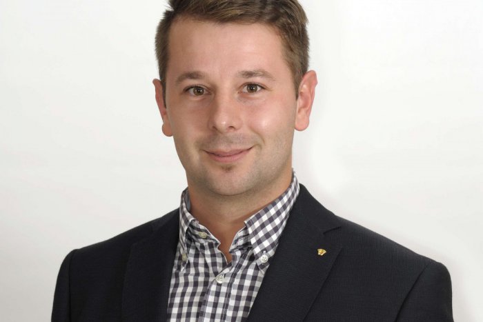 Ilustračný obrázok k článku Najmladší poslanec v Spišskej Andrej Cpin (29): Mame pred voľbami zvestoval prorocký tip