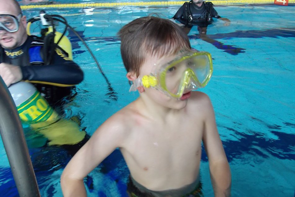 Ilustračný obrázok k článku Dúbravské deti zo sociálne slabších rodín budú chodiť plávať