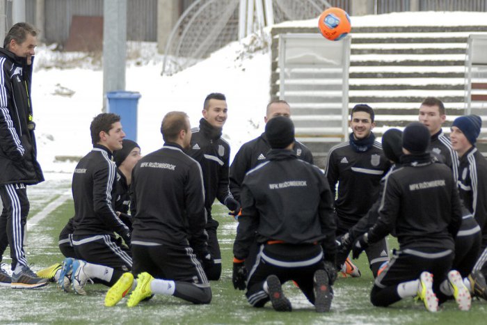 Ilustračný obrázok k článku MFK Ružomberok začal zimnú prípravu: Ktorí hráči budú zachraňovať ligu?