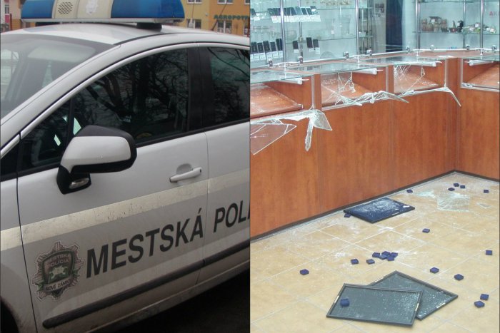 Ilustračný obrázok k článku Ozbrojený prepad záložne v Zámkoch: Mestskí policajti sa vyznamenali, zasiahol aj neznámy hrdina!