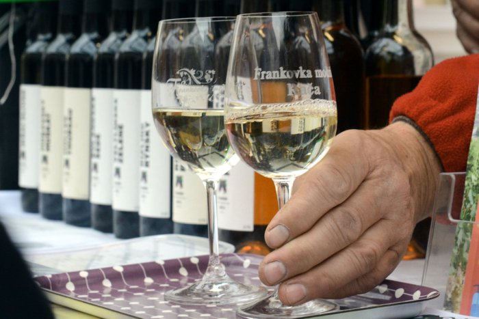 Ilustračný obrázok k článku Všetkých deväť titulov pre slovenské vína: Verejná degustácia v mestskej hale