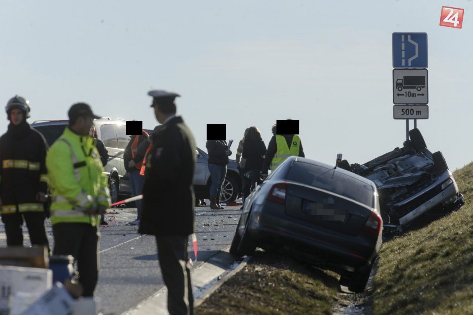 Ilustračný obrázok k článku Hromadná nehoda na R1: Zrazilo sa 33 áut, uviazli v nich desiatky ľudí!
