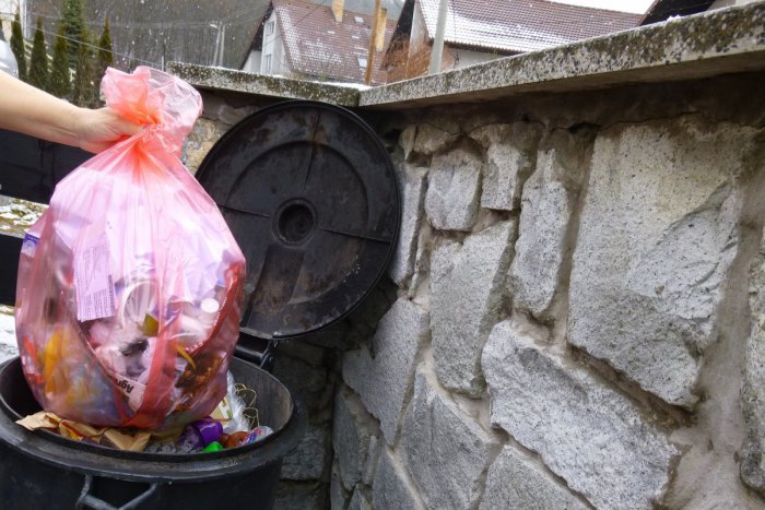 Ilustračný obrázok k článku Dúbravčania, zbavte sa škodlivého odpadu