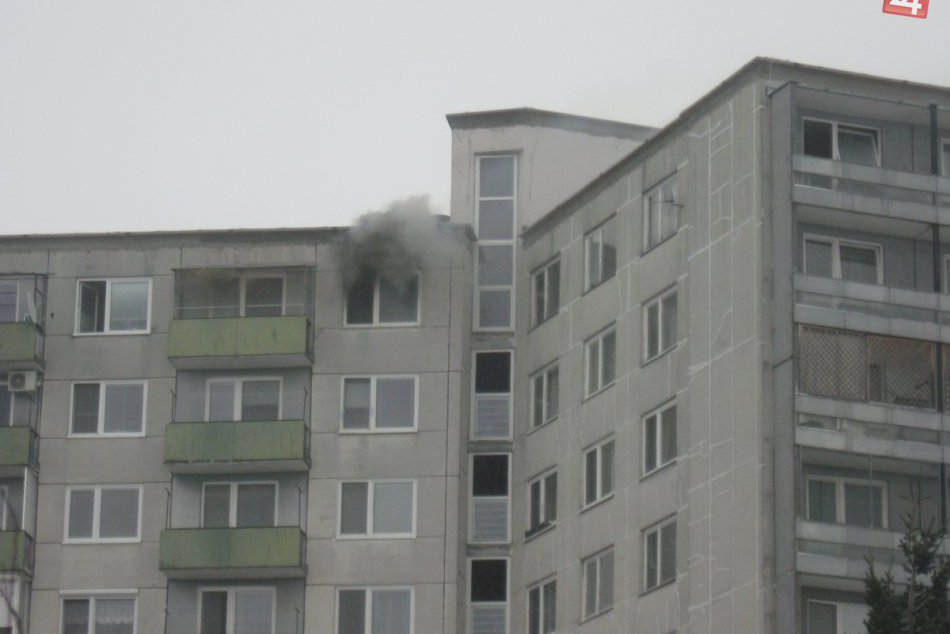 Ilustračný obrázok k článku V popradskom byte sa valil dym, v akcii hasiči aj záchranári: Čo sa to dialo na sídlisku Juh?