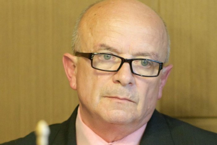 Ilustračný obrázok k článku Exprimátor sa z nevyčerpanej dovolenky tešiť nebude: Poslanci zatrhli finančnú náhradu pre Lednára