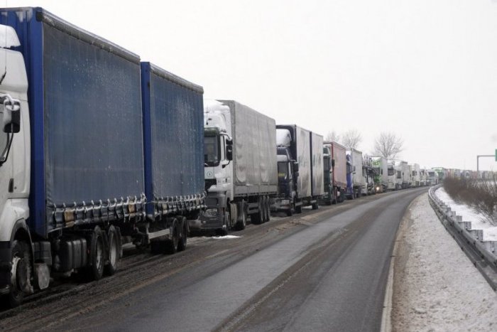 Ilustračný obrázok k článku Policajti zastavili poľského kamionistu: Nafúkal toľko, že putoval rovno do cely